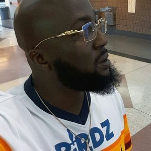 Meet your Posher, Sam